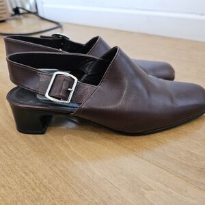 Vintage Brown Leather Heeled Buckled Mule 1.5" Heel "Accessoire" Brand